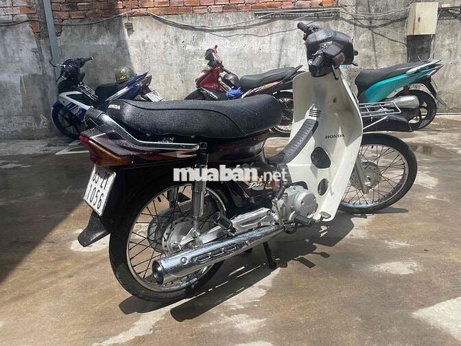 Honda Super Dream 2004