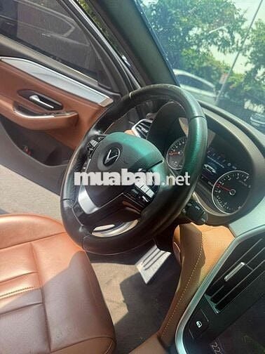 VinFast Lux A 2.0 Premium 2019 Xanh Tự động