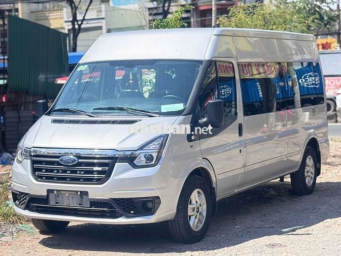 Ford Transit 2022 16 chỗ Dầu 9 vạn Bạc