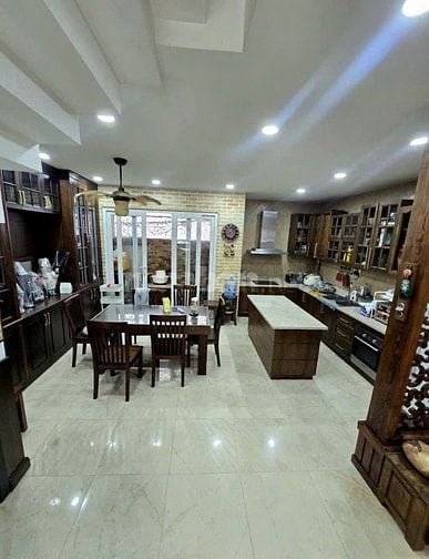Villa Phố hẻm 12m ngay Cộng Hoà- DT 6x16, 3 Lầu- NỘI Thất Gỗ Cao cấp