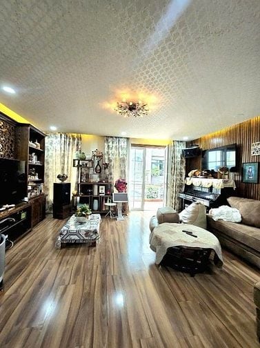 Villa Phố hẻm 12m ngay Cộng Hoà- DT 6x16, 3 Lầu- NỘI Thất Gỗ Cao cấp