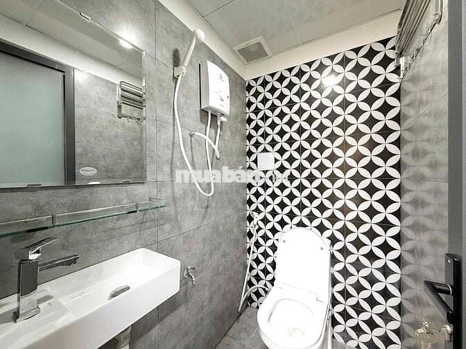Căn hộ 7tr Full NT, Sân vườn khu vực: Sát sân bay - CV Hoàng Văn Thụ.