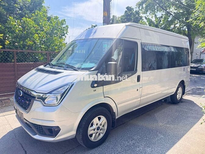 Ford Transit 2022 16 chỗ Dầu 9 vạn Bạc