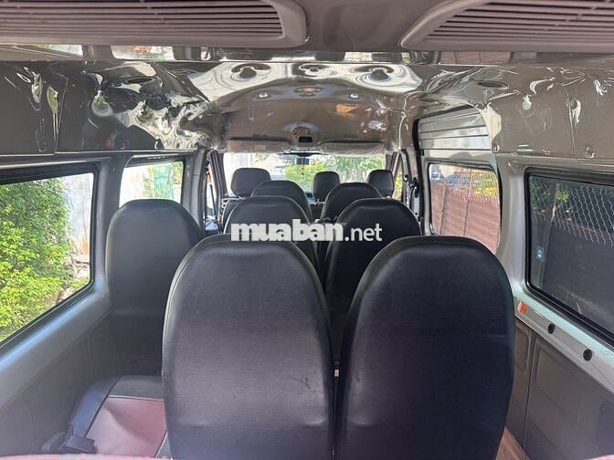 Ford Transit 2022 16 chỗ Dầu 9 vạn Bạc
