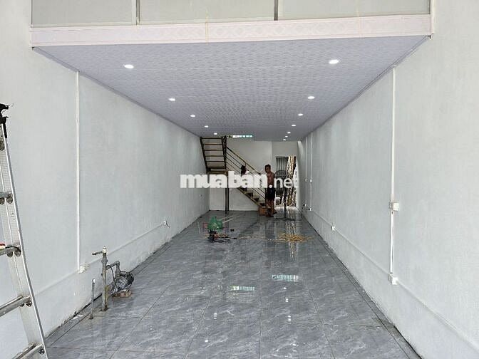Cho thuê nhà mặt đường vành đai 2,5 phố Lĩnh Nam
