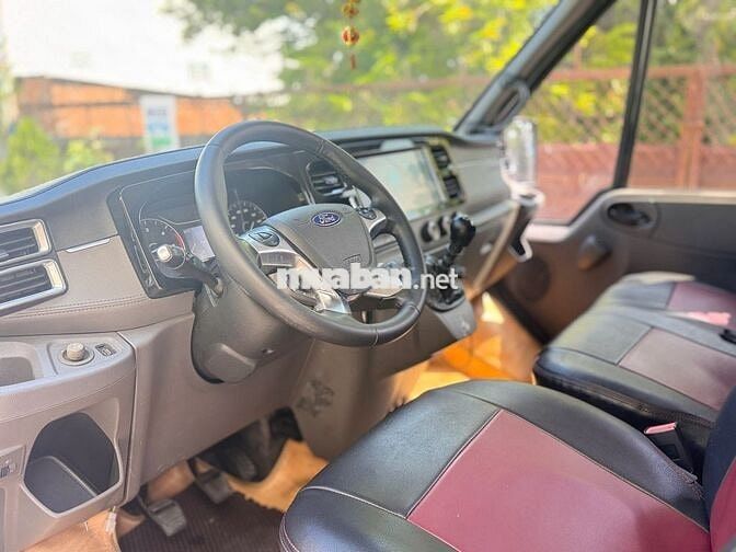 Ford Transit 2022 16 chỗ Dầu 9 vạn Bạc