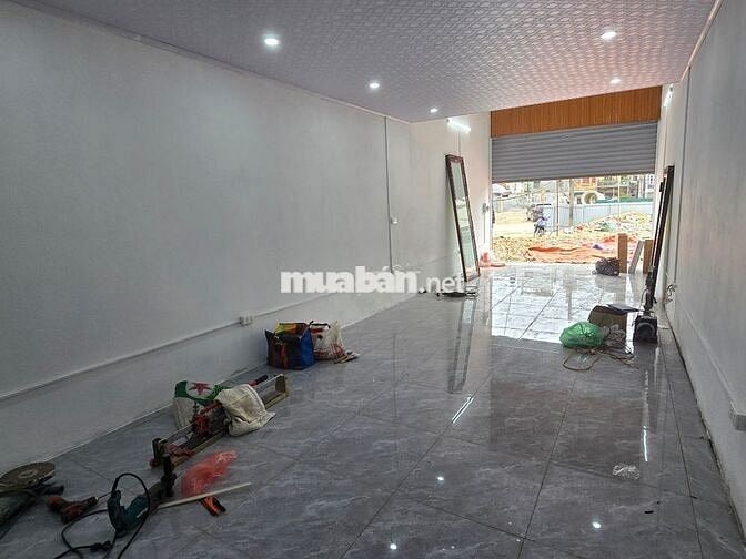Cho thuê nhà mặt đường vành đai 2,5 phố Lĩnh Nam