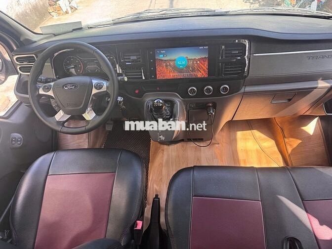 Ford Transit 2022 16 chỗ Dầu 9 vạn Bạc