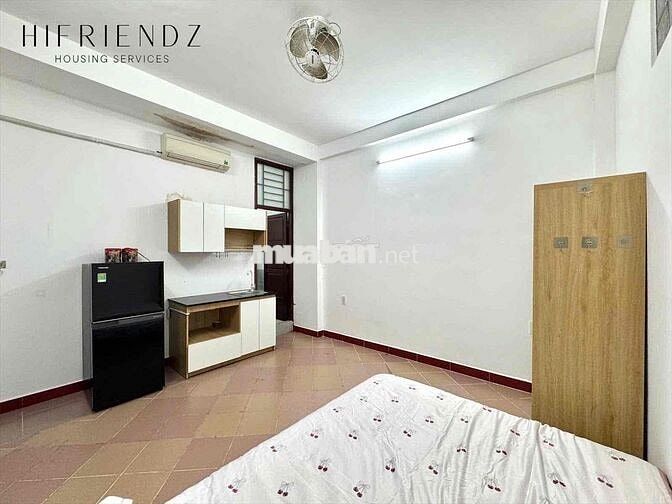 Chdv Miễn phí xe , Sát Q1 , đường lớn , Full nthat , Thang máy đày đủ