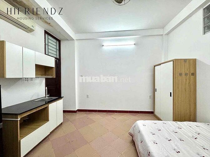 Chdv Miễn phí xe , Sát Q1 , đường lớn , Full nthat , Thang máy đày đủ
