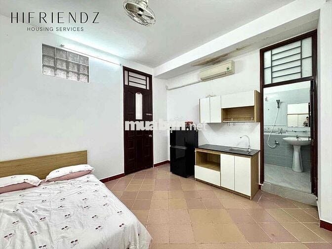 Chdv Miễn phí xe , Sát Q1 , đường lớn , Full nthat , Thang máy đày đủ
