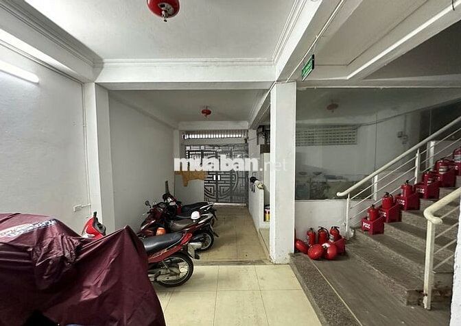 Phòng 1N1K Full Nt Thang Máy Trung Tâm Xã Đàn HN 32m2 Rộng Thoáng 5Tr 