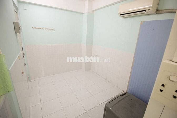 Giá 2tr7/tháng, cửa sổ thoáng Đường Cách Mạng Tháng Tám Quận 10