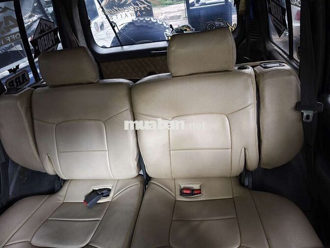 Mitsubishi Pajero V43 7 chỗ Xăng 3.0 Xanh rêu