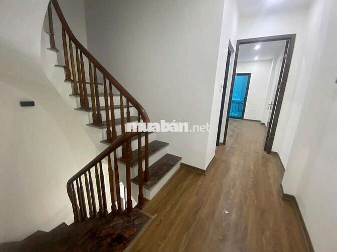 Bán Nhà 5 Tầng 31m2 Mới Phố Đại Linh, Nhỉnh 6 Tỷ, Ngõ To, Gần Hồ