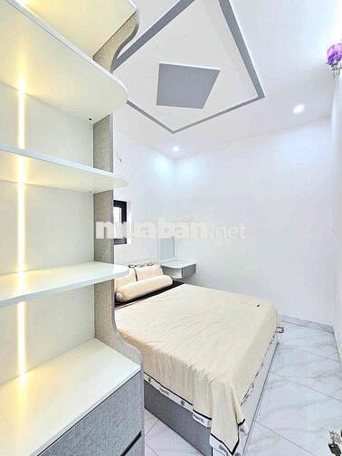 🔥🔥🔥nhà bán có phòng ngủ dưới đất,  1 lầu , gần chợ với trường học🔥🔥🔥