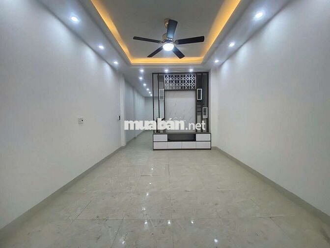 Bán Nhà 5 Tầng 31m2 Mới Phố Đại Linh, Nhỉnh 6 Tỷ, Ngõ To, Gần Hồ
