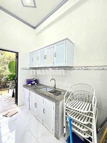 🔥🔥🔥nhà bán có phòng ngủ dưới đất,  1 lầu , gần chợ với trường học🔥🔥🔥
