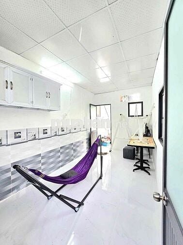 🔥🔥🔥nhà bán có phòng ngủ dưới đất,  1 lầu , gần chợ với trường học🔥🔥🔥