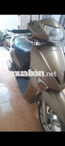 Bán xe Lead 2011 màu đồng ánh kim