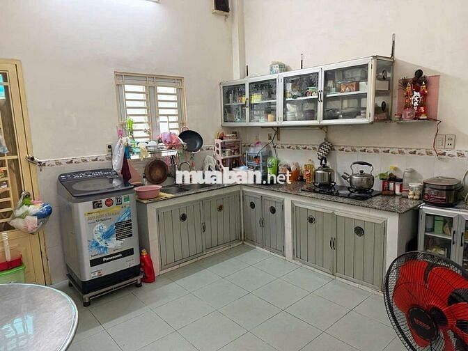 nhà mặt tiền KDC bình hưng DT 6m x 16m 3 tầng 