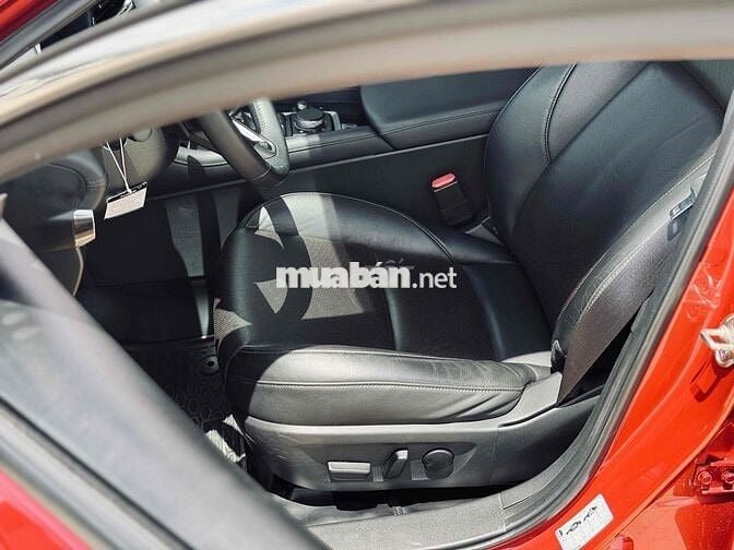 Mazda 3 Luxury 2023 Đỏ 25.000 Km