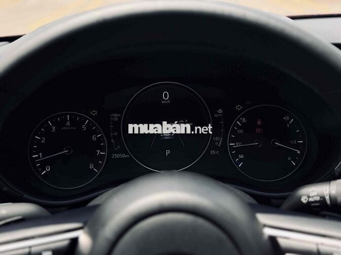 Mazda 3 Luxury 2023 Đỏ 25.000 Km