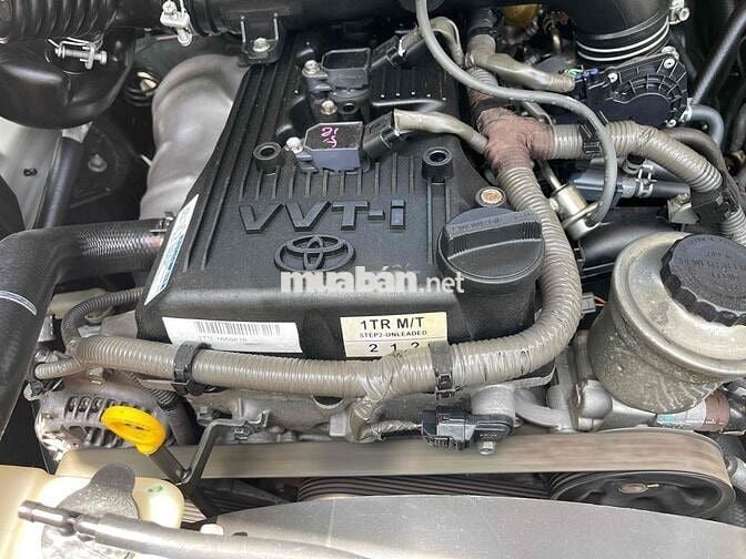 Toyota Innova E 2013 Vàng cát 8 chỗ