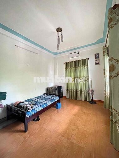 cho thuê nhà 2tầng lô góc Mẹ Thứ