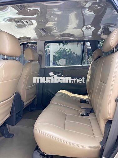 Toyota Innova E 2013 Vàng cát 8 chỗ