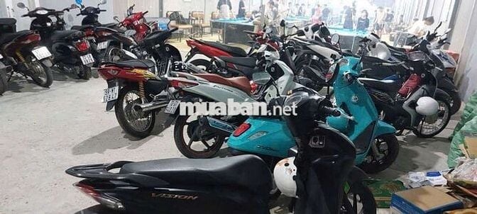 Tuyển nhân viên Nữ.phục vụ CLB bi da