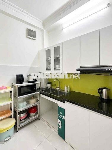HÀNG XÓM QUẬN 10 - GIÁ CHỈ 5.6 TỶ - VF3 ĐỖ CỬA