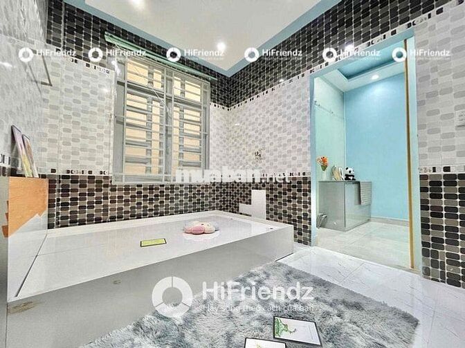 STUDIO BAN CÔNG, CỬA SỔ FULL NỘI THẤT SIÊU RỘNG KẾ ĐẦM SEN