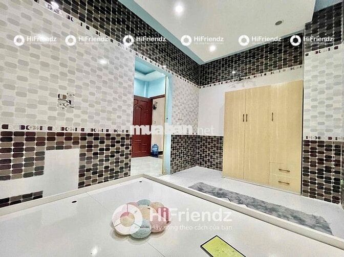 STUDIO BAN CÔNG, CỬA SỔ FULL NỘI THẤT SIÊU RỘNG KẾ ĐẦM SEN