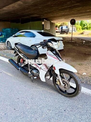 🛵Yamaha Sirius RC 2013 Trắng Đen Zin Êm