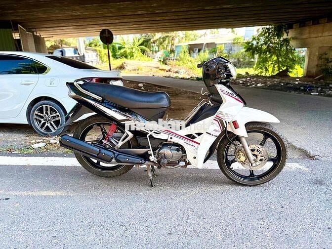 🛵Yamaha Sirius RC 2013 Trắng Đen Zin Êm