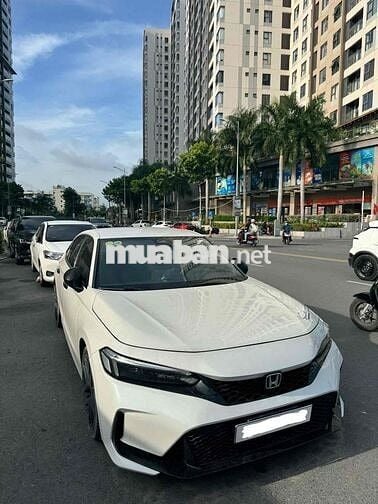 Honda Civic RS Nhập Thái - Trắng 26.000 km