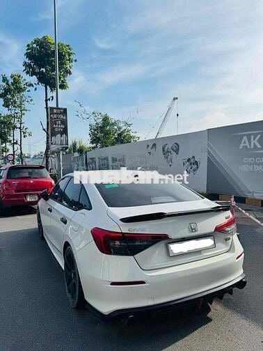 Honda Civic RS Nhập Thái - Trắng 26.000 km
