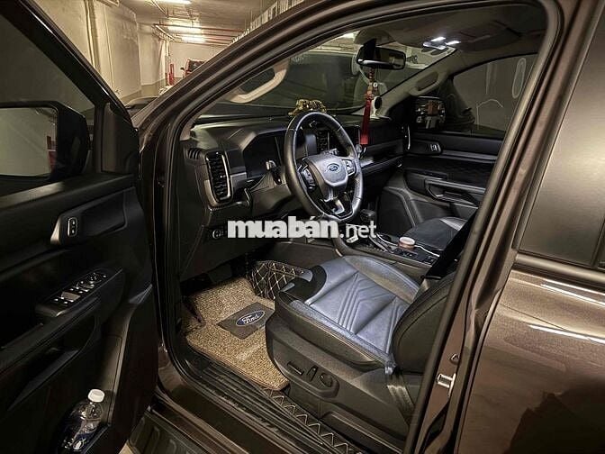 Ford Everest Ambient 2023 Nâu