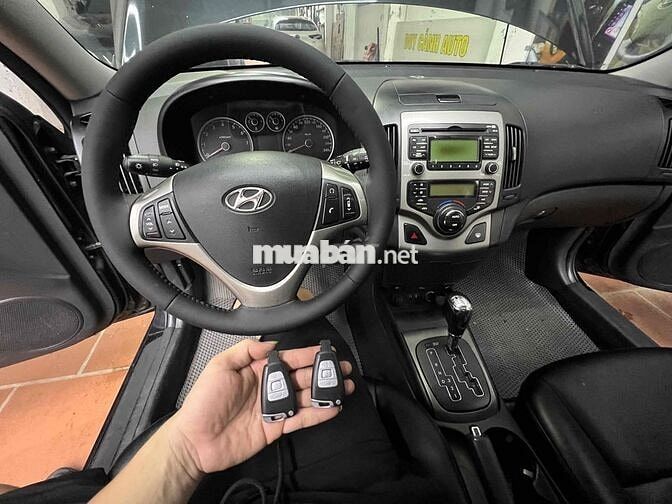 Hyundai i30 2009 Tự động Đen