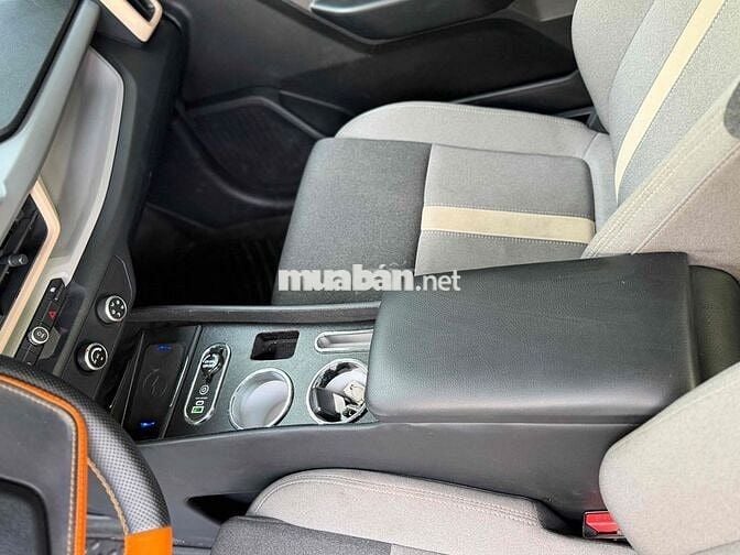 VinFast VF3 2025 mua pin 10nghìn km