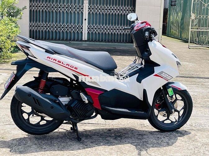Honda Air Blade 125 ABS Thể Thao 2026 Trắng Đỏ