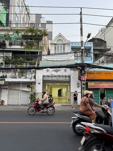 Nhà mặt tiền 4x30 Hậu Giang Quận 6