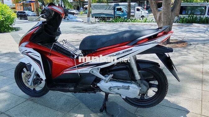 Air Blade 2011, Xe đẹp tốt ,Máy cực êm mạnh