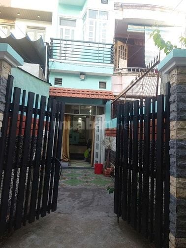 Khu vực yên ổn ko ngập nước, gần đại lộ Võ Văn Kiệt đi Sài Gòn