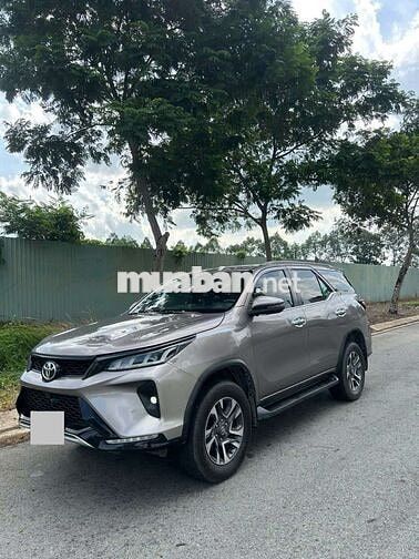 Toyota Fortuner Legender 2021 Xám 178.923 km