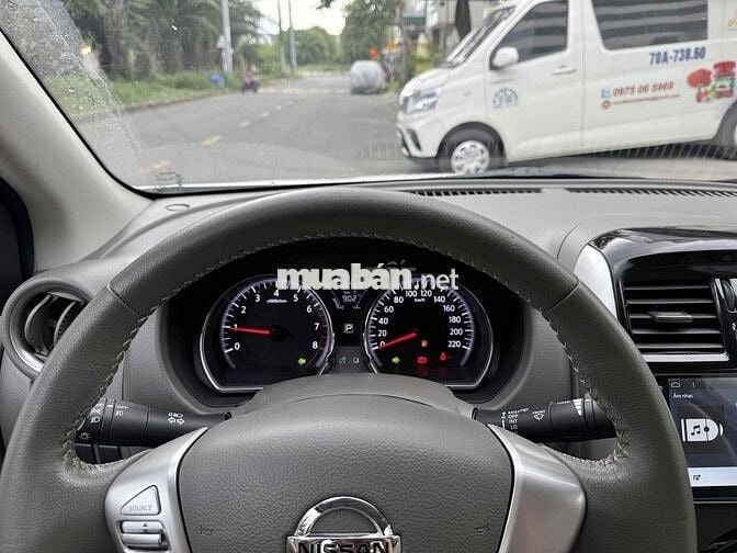 Nissan Sunny 1.5AT Premium 2019 Trắng Tự động