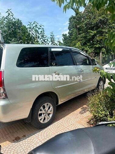 Toyota Innova G full Bạc 7 chỗ