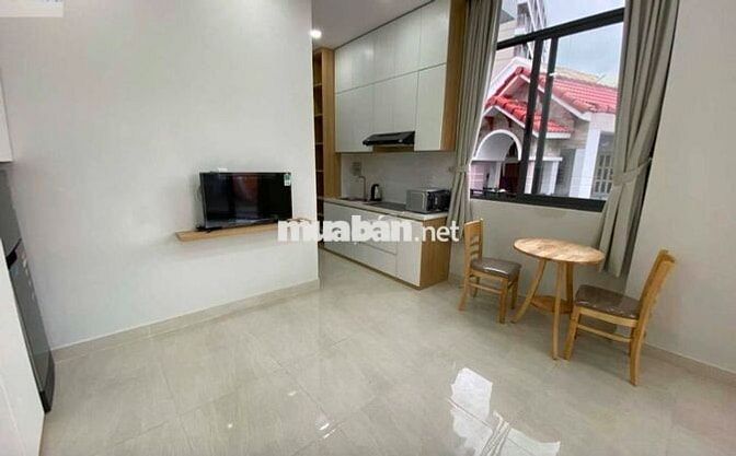 Căn Hộ Ban Công Mới Xây 5' tới Công Viên Đầm Sen