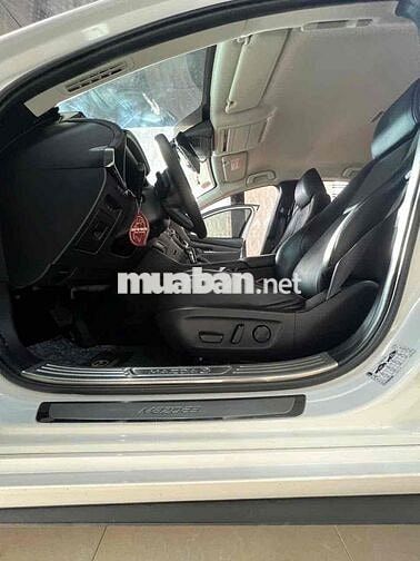 Mazda Mazda 3 Luxury Trắng Xăng
